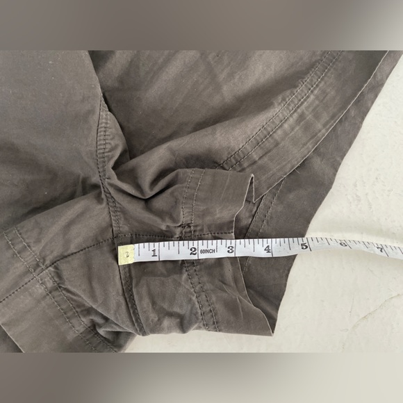 Plus Size Khaki Cargo Short Shorts - Picture 5 of 7